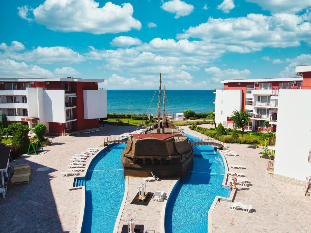 Privilege Fort Beach Apartments Sveti Vlas Exterior photo