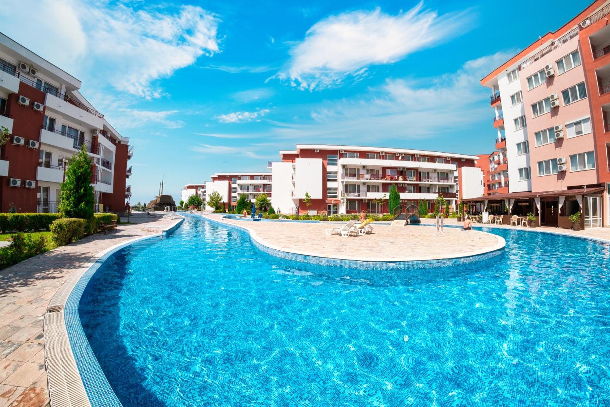 Privilege Fort Beach Apartments Sveti Vlas Exterior photo