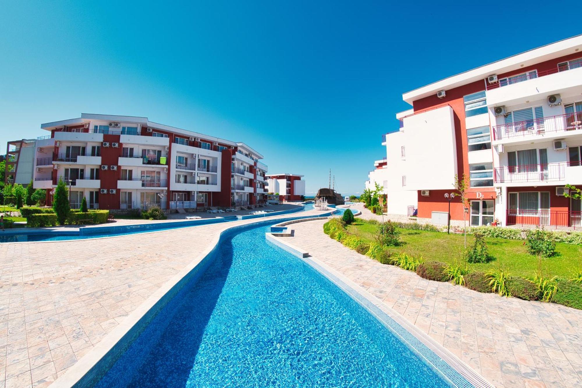 Privilege Fort Beach Apartments Sveti Vlas Exterior photo