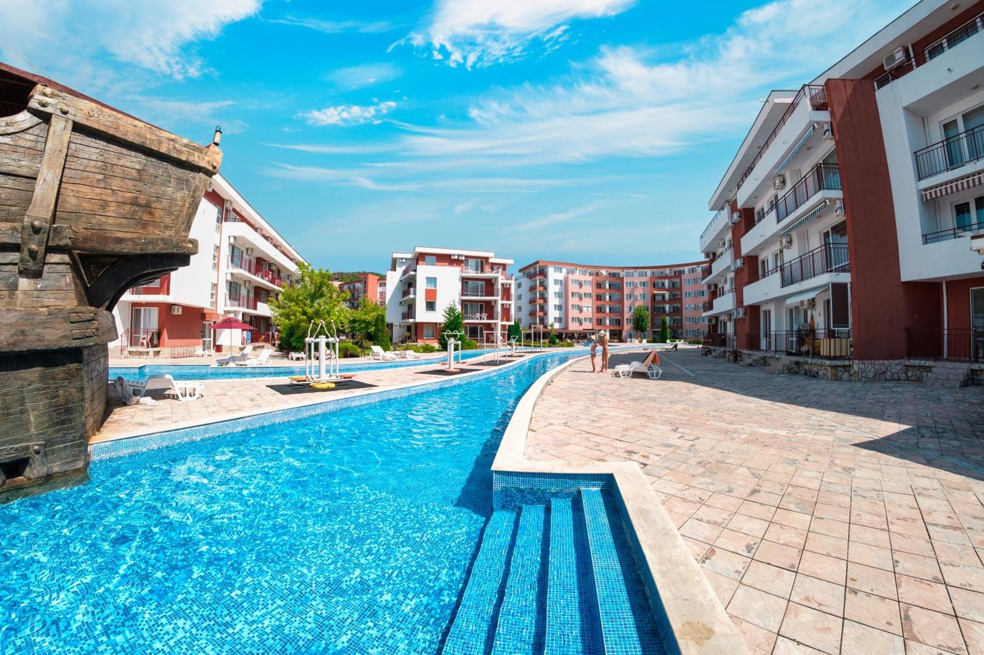 Privilege Fort Beach Apartments Sveti Vlas Exterior photo