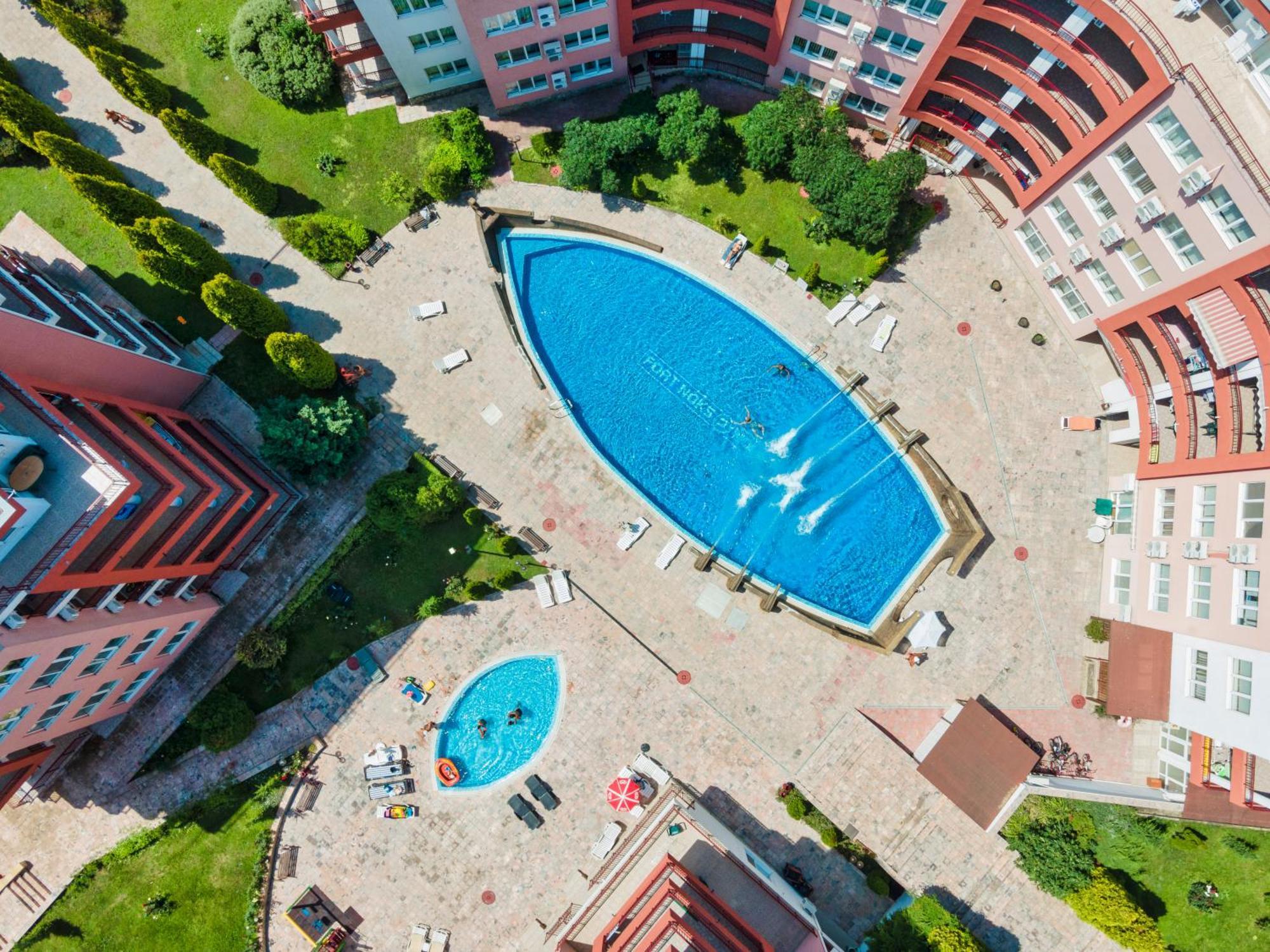 Privilege Fort Beach Apartments Sveti Vlas Exterior photo