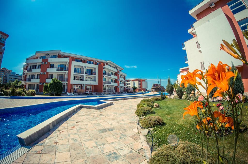 Privilege Fort Beach Apartments Sveti Vlas Exterior photo