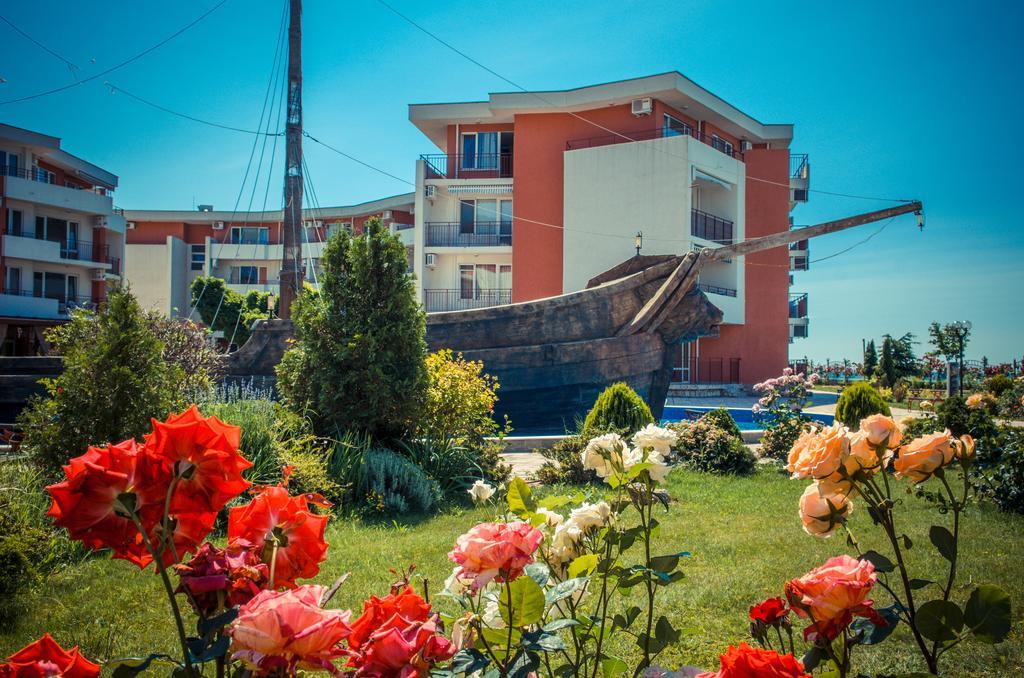 Privilege Fort Beach Apartments Sveti Vlas Exterior photo