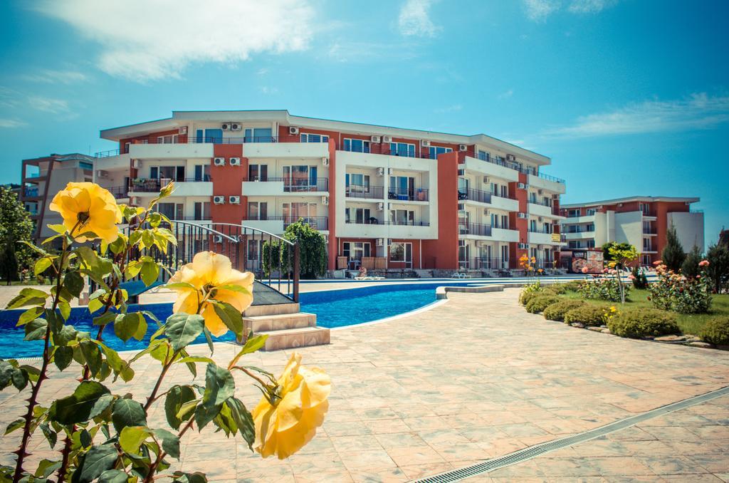 Privilege Fort Beach Apartments Sveti Vlas Exterior photo