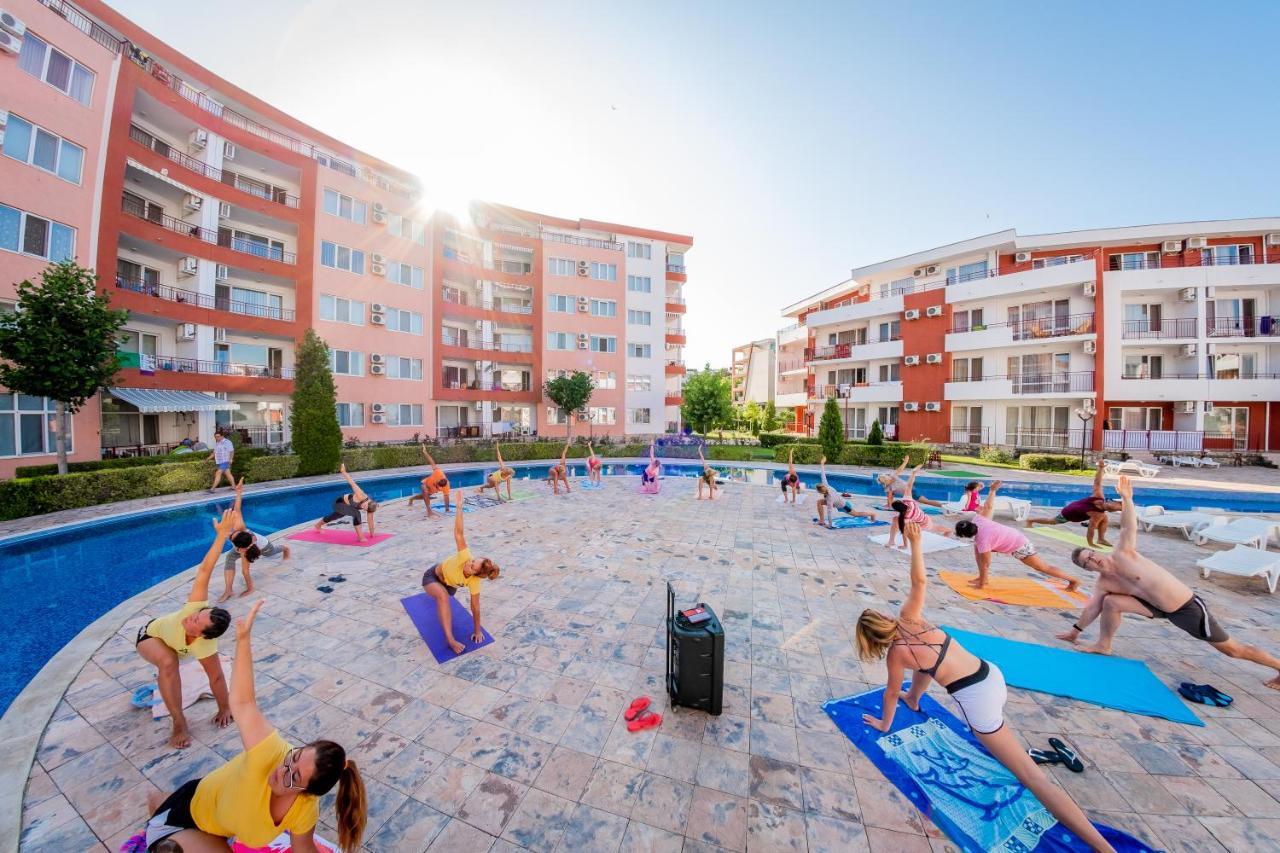 Privilege Fort Beach Apartments Sveti Vlas Exterior photo